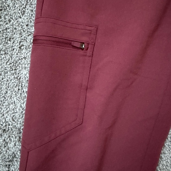 FIGS Scrub Set - Picture 9 of 10